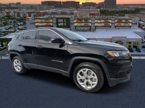 Certified 2025 Jeep Compass Sport image 1