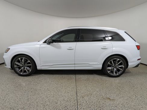 Certified 2023 Audi SQ7 Prestige AWD/4WD image 4