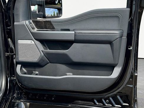 Used 2025 Ford F250 Lariat image 25