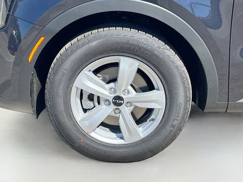 New 2026 Kia Sorento LX FWD image 31