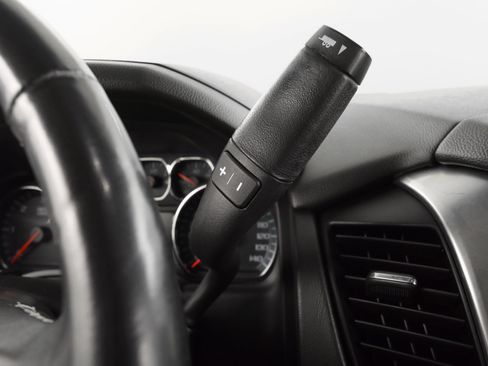 Used 2020 Chevrolet Suburban Premier image 37