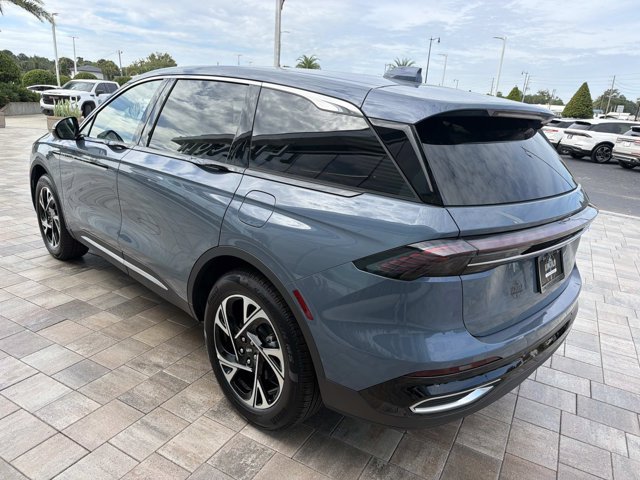 New 2026 Lincoln Nautilus Premier AWD/4WD image 4