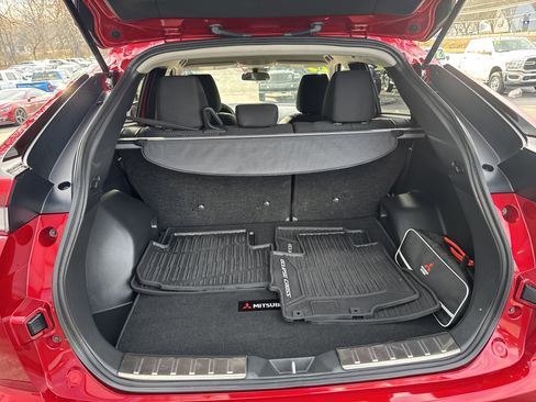 Used 2025 Mitsubishi Eclipse Cross ES image 5