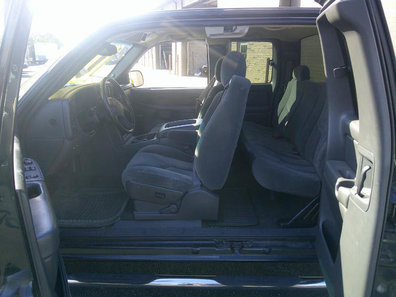 Used 2003 Chevrolet Silverado 1500 LS w/ Off-Road Package AWD/4WD image 7