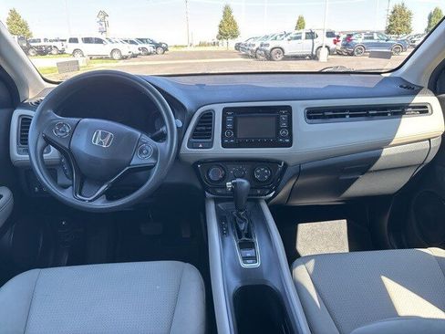 Certified 2022 Honda HR-V LX image 12