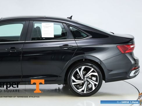 Used 2025 Volkswagen Jetta SEL FWD image 4