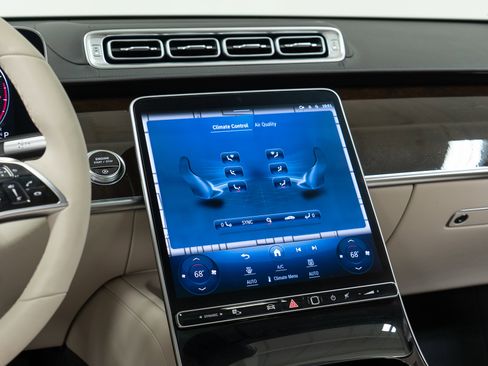 Used 2023 Mercedes-Benz S 500 4MATIC image 19
