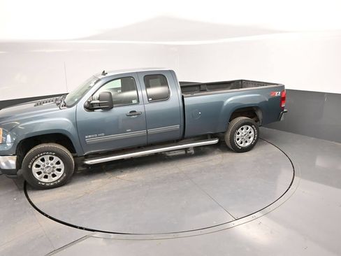 Used 2011 GMC Sierra 2500 SLE w/ Convenience Package AWD/4WD image 28