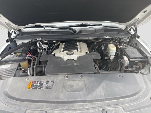 Used 2020 Cadillac Escalade ESV Luxury image 32