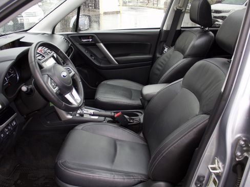 Used 2017 Subaru Forester 2.5i Limited AWD/4WD image 11