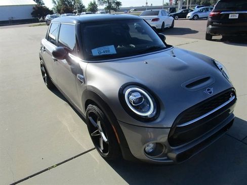 Used 2019 MINI Cooper S w/ Premium Package image 5