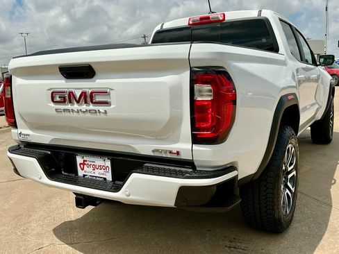 Used 2024 GMC Canyon AT4 w/ Technology Package AWD/4WD image 18