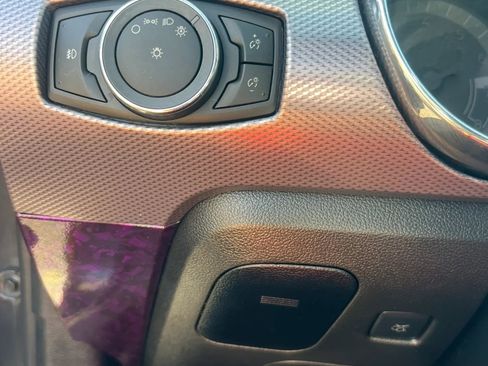 Used 2017 Ford Mustang GT RWD image 11