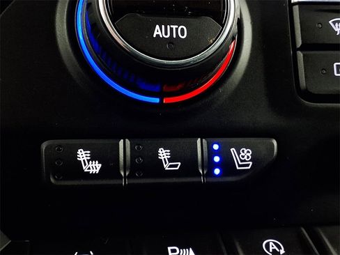 Used 2019 Chevrolet Silverado 1500 High Country w/ Technology Package image 14