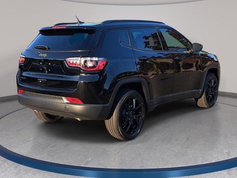 New 2026 Jeep Compass Latitude AWD/4WD image 5