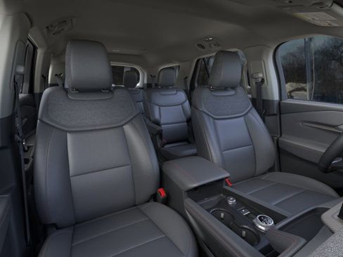 New 2026 Ford Explorer Active w/ Active Comfort Package image 10
