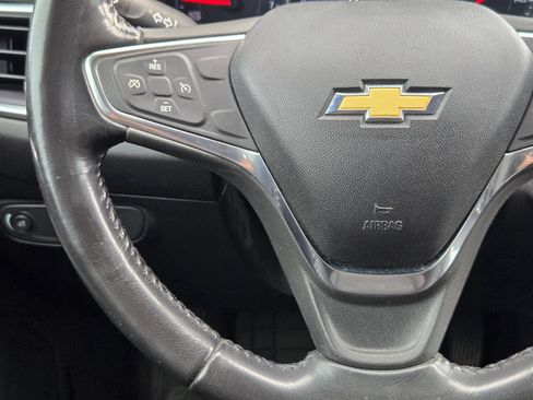 Used 2019 Chevrolet Equinox LT FWD image 18
