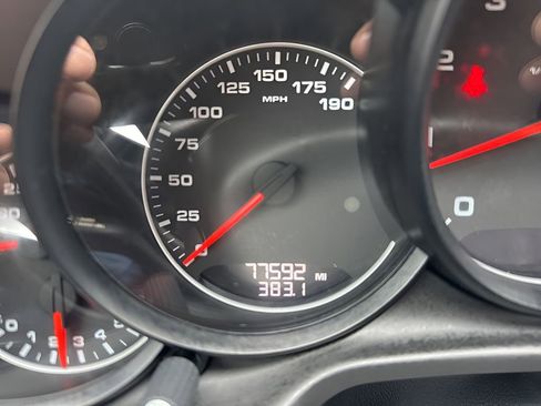 Used 2014 Porsche Panamera 4 image 24