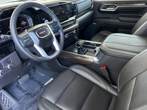 Used 2025 GMC Sierra 1500 Elevation w/ Elevation Premium Package AWD/4WD image 10