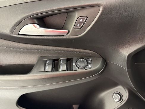 Used 2024 Buick Envista Sport Touring w/ Convenience I Package image 23