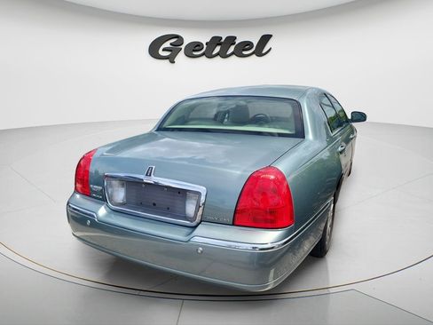 Used 2004 Lincoln Town Car Ultimate image 7