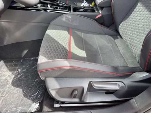 New 2026 Volkswagen GTI SE FWD image 15