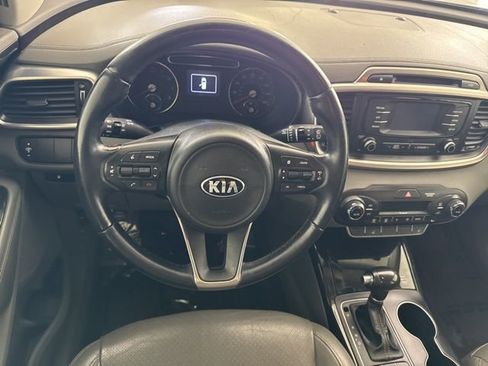 Used 2016 Kia Sorento EX image 26