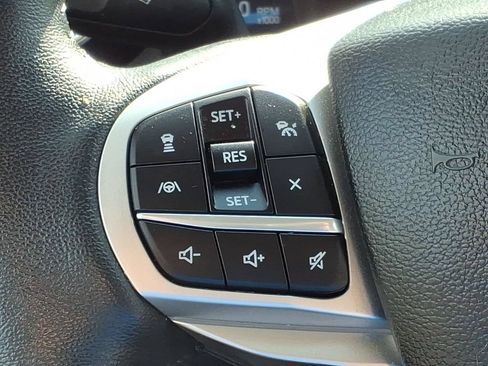 Used 2023 Ford Explorer Limited w/ Equipment Group 301A AWD/4WD image 24