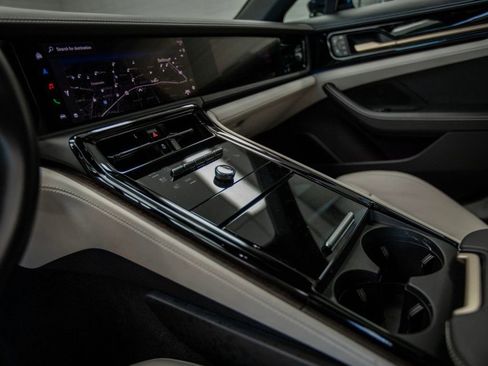 Used 2024 Porsche Panamera 4 image 25