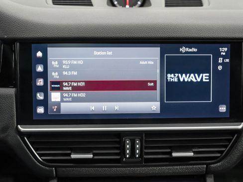 Certified 2023 Porsche Cayenne image 22