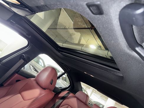 Certified 2025 BMW 330i Sedan image 32