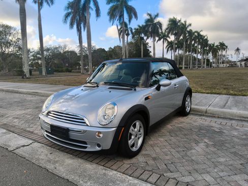 Used 2007 MINI Cooper Convertible image 11