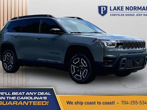 New 2026 Jeep Cherokee Laredo AWD/4WD image 1