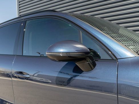 Used 2025 Porsche Cayenne GTS image 16