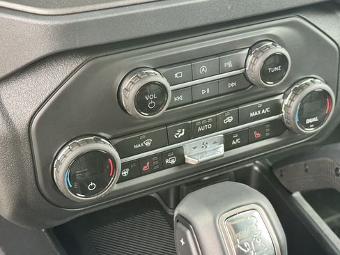 New 2025 Ford Bronco Badlands AWD/4WD image 18