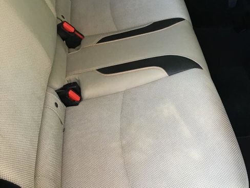 Used 2016 Subaru Crosstrek 2.0i Premium image 18