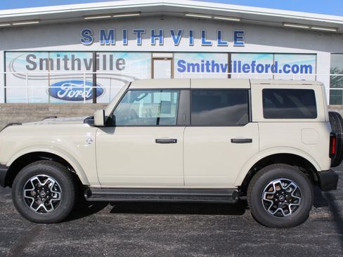 New 2026 Ford Bronco Outer Banks AWD/4WD image 2