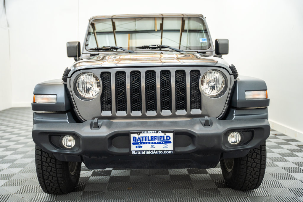 Used 2018 Jeep Wrangler Unlimited Sport S AWD/4WD image 2