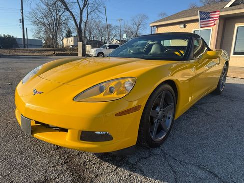 Used 2005 Chevrolet Corvette Convertible w/ Preferred Equipment Group image 7