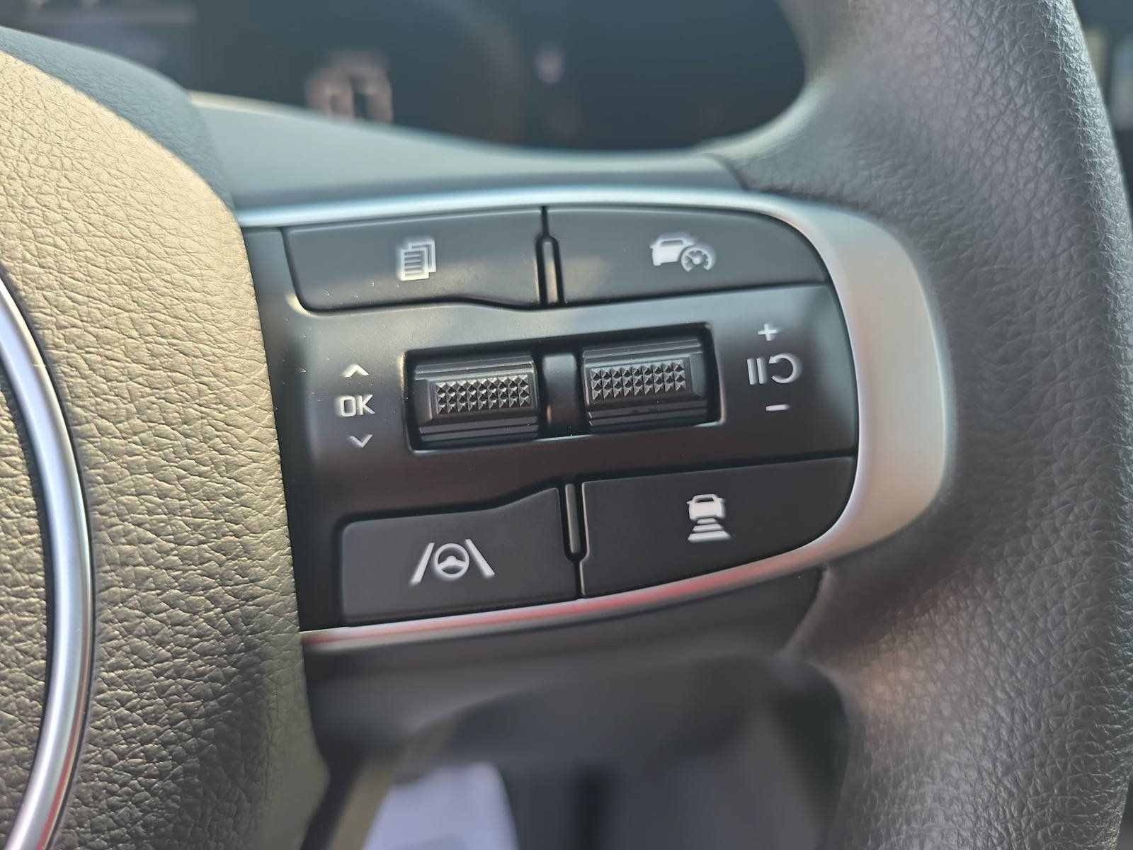 New 2026 Kia K5 LXS FWD image 17