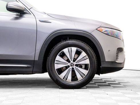 Certified 2023 Mercedes-Benz EQB 250+ w/ Exclusive Package image 33