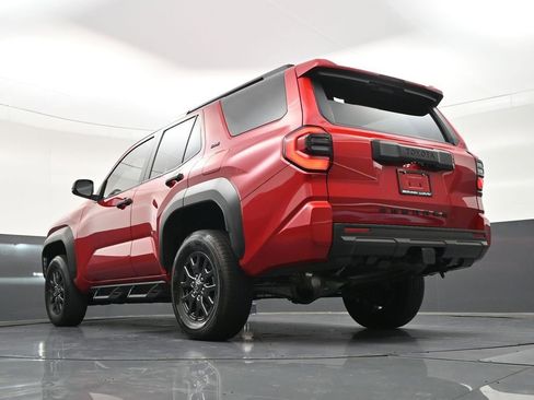 Used 2025 Toyota 4Runner SR5 AWD/4WD image 30