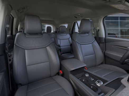 New 2025 Ford Explorer Active w/ Active Comfort Package image 10