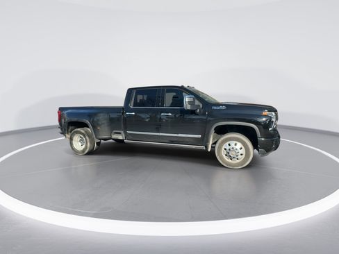Certified 2025 Chevrolet Silverado 3500 High Country w/ High Country Premium Package image 3