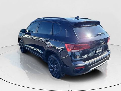 Certified 2022 Volkswagen Taos S FWD image 31