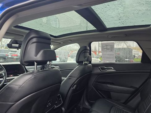 Used 2023 Kia Sportage SX image 12