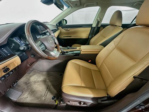 Used 2017 Lexus ES 350 w/ Premium Package FWD image 13