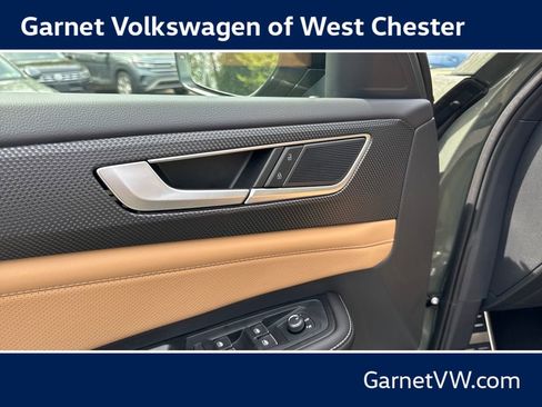 New 2026 Volkswagen Atlas Cross Sport SEL R-Line AWD/4WD image 35
