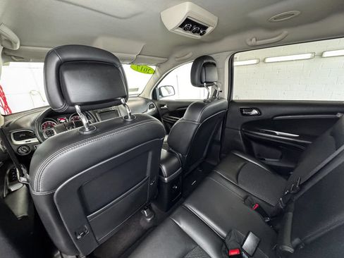 Used 2017 Dodge Journey Crossroad w/ Popular Equipment Group AWD/4WD image 22