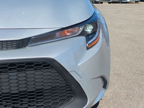 Used 2025 Toyota Corolla LE image 11